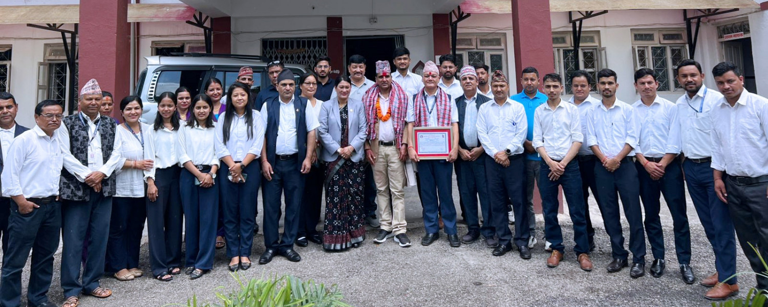 सरुवा भई जान लाग्‍नु भएका श्रीमान् सचिव इन्द्र देव भट्टज्यूसँगको फेरि भेटौंला कार्यक्रमको क्रममा
